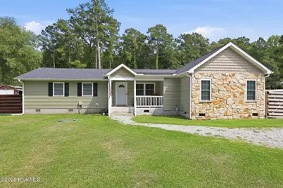 407 Bradford Drive, New Bern, NC 28560 - Photo 1