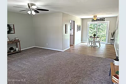 109 Royal Court, Jacksonville, NC 28546 - Photo 3