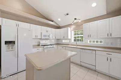 103 Valais Court, New Bern, NC 28562 - Photo 5
