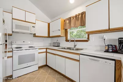 309 W Durham Street, Kill Devil Hills, NC 27948 - Photo 13