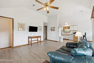 309 W Durham St, Kill Devil Hills, NC 27948 - Photo 9