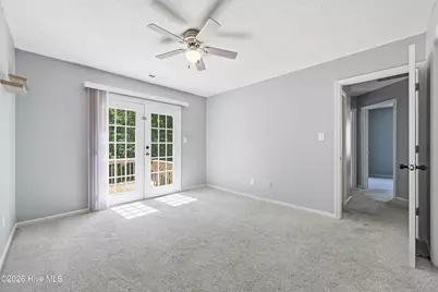 627 S Hampton Drive, Jacksonville, NC 28546 - Photo 17