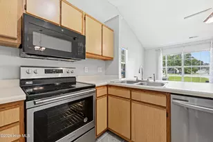 627 S Hampton Dr, Jacksonville, NC 28546 - Photo 13