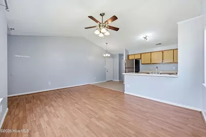 627 S Hampton Drive, Jacksonville, NC 28546 - Photo 9
