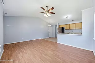 627 S Hampton Dr, Jacksonville, NC 28546 - Photo 9