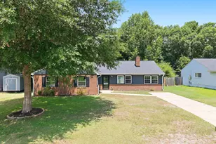 210 Spring Dr, Jacksonville, NC 28540 - Photo 3