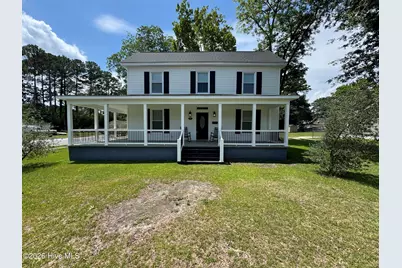702 N Charlotte Street, Washington, NC 27889 - Photo 1