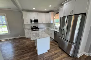 702 N Charlotte St, Washington, NC 27889 - Photo 9