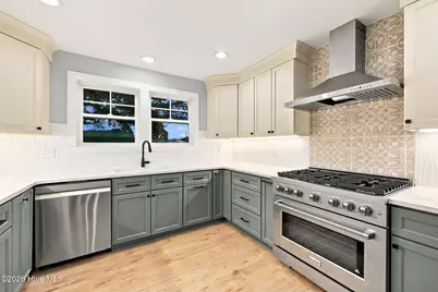 2609 Arendell Street, Morehead City, NC 28557 - Photo 9