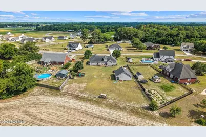 105 Pointe Drive, La Grange, NC 28551 - Photo 25