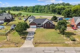 105 Pointe Dr, La Grange, NC 28551 - Photo 13