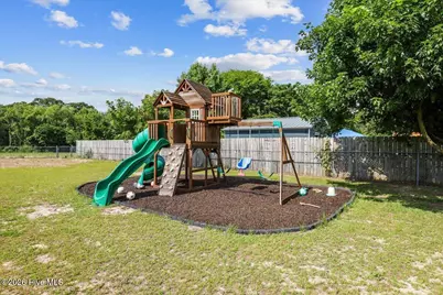 105 Pointe Drive, La Grange, NC 28551 - Photo 5