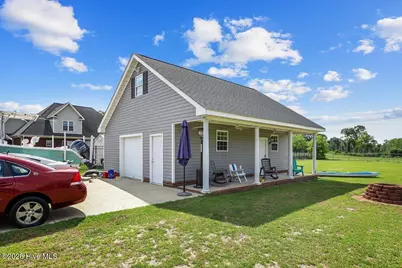 105 Pointe Drive, La Grange, NC 28551 - Photo 7