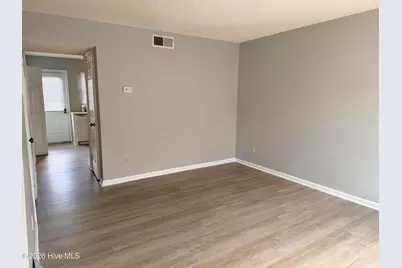 608 W Church Street, Elizabeth City, NC 27909 - Photo 3