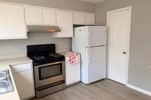 608 W Church St, Elizabeth City, NC 27909 - Photo 5