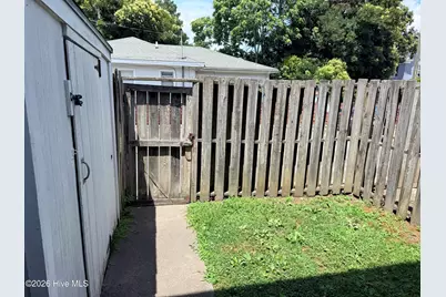 608 W Church Street, Elizabeth City, NC 27909 - Photo 17