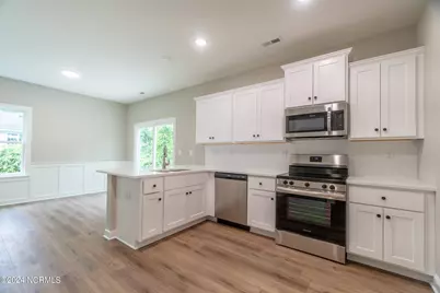 2106 Holly Drive, Wilmington, NC 28401 - Photo 9