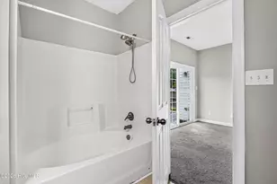 501 Brunswick Dr, Jacksonville, NC 28546 - Photo 17