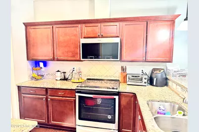 1807 Fox Den Way #6, Greenville, NC 27858 - Photo 9