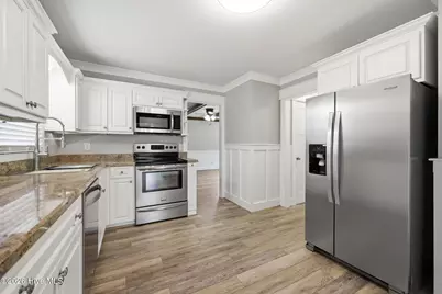 700 Robin Road, Morehead City, NC 28557 - Photo 11