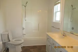 726 E Main St, Winterville, NC 28590 - Photo 9