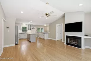 7409 Coral Ct, Emerald Isle, NC 28594 - Photo 9