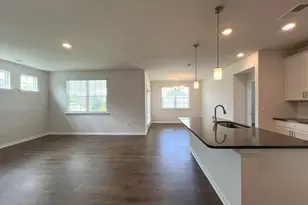 512 Ragapple Ln, Aberdeen, NC 28315 - Photo 3