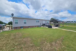 2866 Basstown Rd, Clinton, NC 28328 - Photo 5
