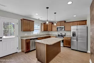 904 Gulf Chase Ct, Sneads Ferry, NC 28460 - Photo 7