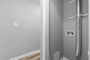 109 Rodeo Ln, Jacksonville, NC 28540 - Photo 7