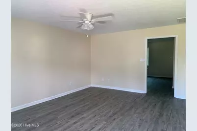 586 Haws Run Road #4, Jacksonville, NC 28540 - Photo 3