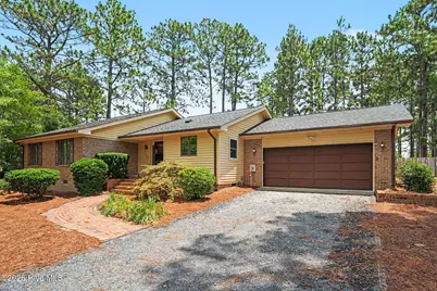 1555 Longleaf Drive E, Pinehurst, NC 28374 - Photo 1