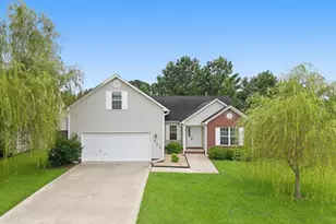 303 Brunswick Dr, Jacksonville, NC 28546 - Photo 1