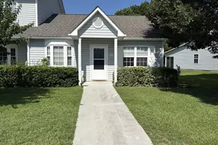 1001 Courtyard W, Newport, NC 28570 - Photo 1
