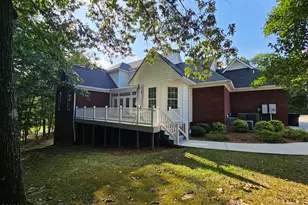 205 Deer Track Dr, Clinton, NC 28328 - Photo 3