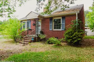 303 Myrtle Ave, Hamlet, NC 28345 - Photo 1