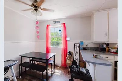 303 Myrtle Avenue, Hamlet, NC 28345 - Photo 5