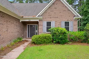 330 Crown Pointe Dr, Hampstead, NC 28443 - Photo 7