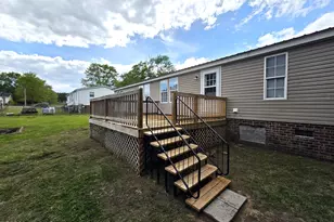 361 Fowler Manning Rd, Richlands, NC 28574 - Photo 7