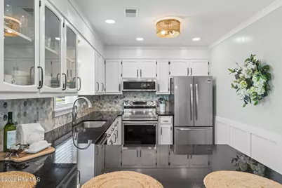 412 36th Street, Sunset Beach, NC 28468 - Photo 5