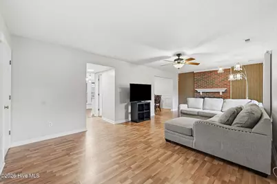204 S Carlisle Court, Jacksonville, NC 28546 - Photo 15