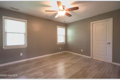 807 Deblea Court, Jacksonville, NC 28546 - Photo 5