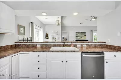 8879 Nottoway Avenue NW, Calabash, NC 28467 - Photo 9