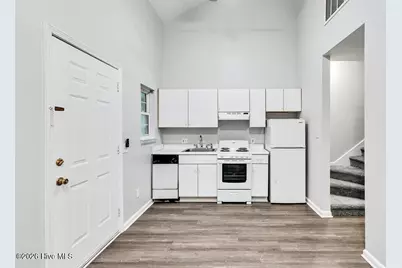 300 Spencer Farlow Drive #L, Carolina Beach, NC 28428 - Photo 7
