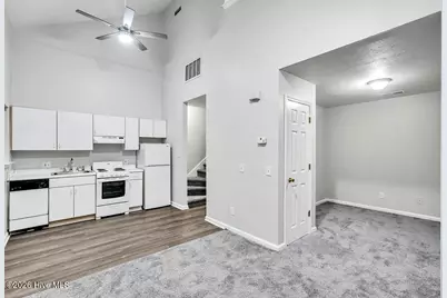 300 Spencer Farlow Drive #L, Carolina Beach, NC 28428 - Photo 9