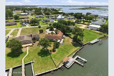 220 Club Point Drive, Cape Carteret, NC 28584 - Photo 51