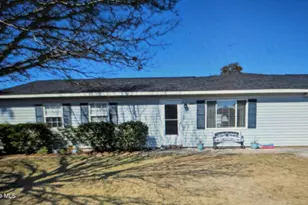 121 Bayberry Rd, Newport, NC 28570 - Photo 1
