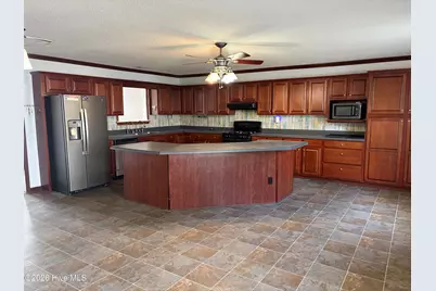 121 Bayberry Road, Newport, NC 28570 - Photo 3