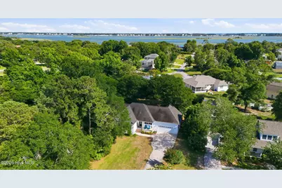 406 Neptune Drive, Cape Carteret, NC 28584 - Photo 15