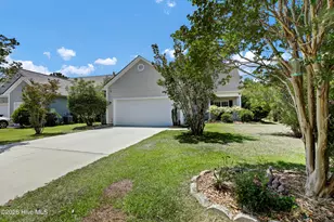 126 Leeward Ln, Hampstead, NC 28443 - Photo 3